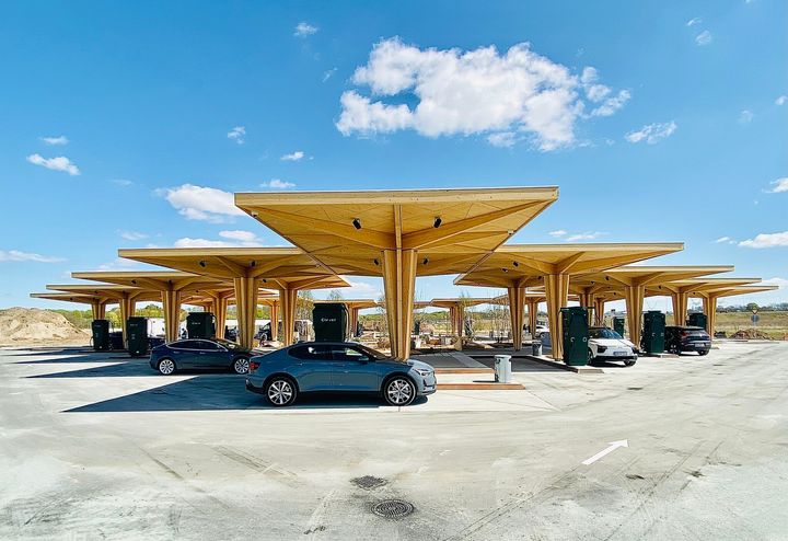 The ideal fast charging station for electric cars